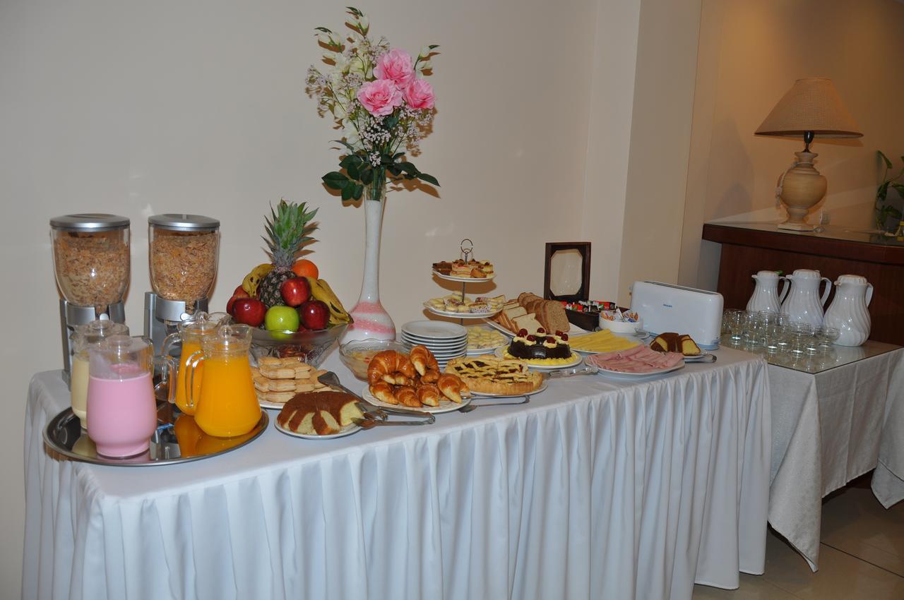 Realnoa Hotel Tartagal Ngoại thất bức ảnh